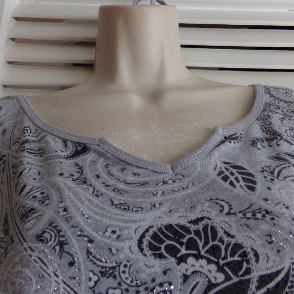 Christopher & Banks gray embellished 3/4 sleeve knit top L EUC crystal trim - Picture 3 of 5